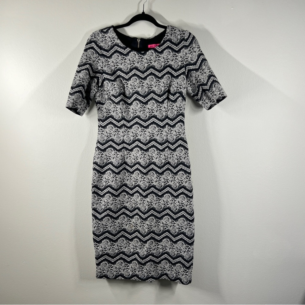 BETSEY JOHNSON Women’s Size 8 Floral Dress